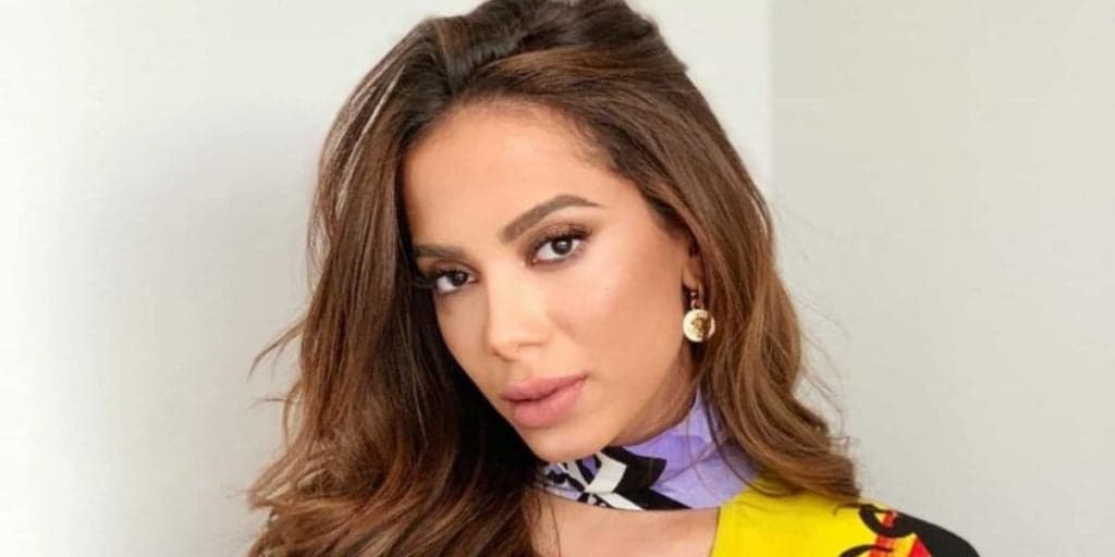 Anitta copia Lady Gaga na cara dura, recebe graves acusações e paga de desentendida: "Não vi isso"