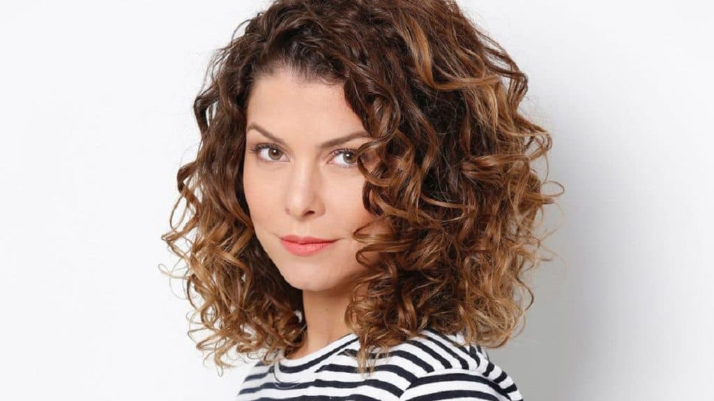 Bárbara Borges vem à público e assume fim de casamento, após 10 anos