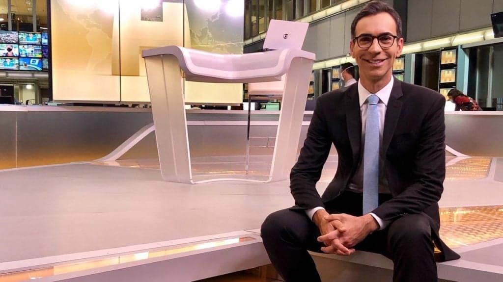 César Tralli assume posto de Maju e é elogiado
