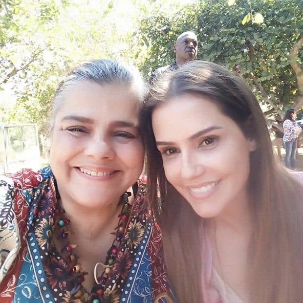 Christina Rodrigues e Deborah Secco nos bastidores de "Segundo Sol" (Foto: Reprodução) Christina Rodrigues e Deborah Secco nos bastidores de "Segundo Sol" (Foto: Reprodução)