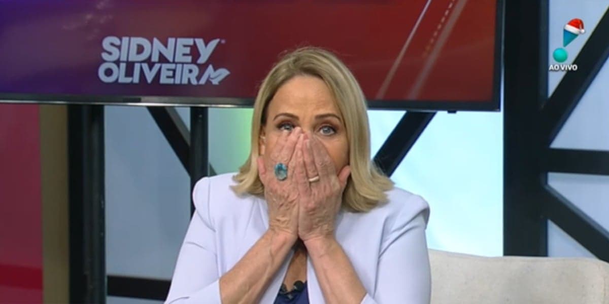 Claudete Troiano no "Vou Te Contar" (Foto: Reprodução/RedeTV!)