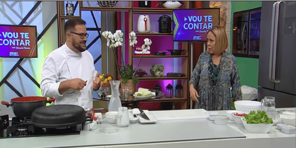 Claudete Troiano recebe proposta indecente de chef na RedeTV: “Tá louco?”