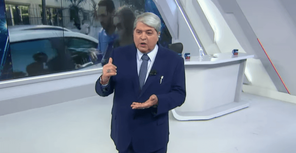 Datena aumenta o tom ao vivo, choca público com descontrole e ordena demissão após expor revolta: "É um desastre"