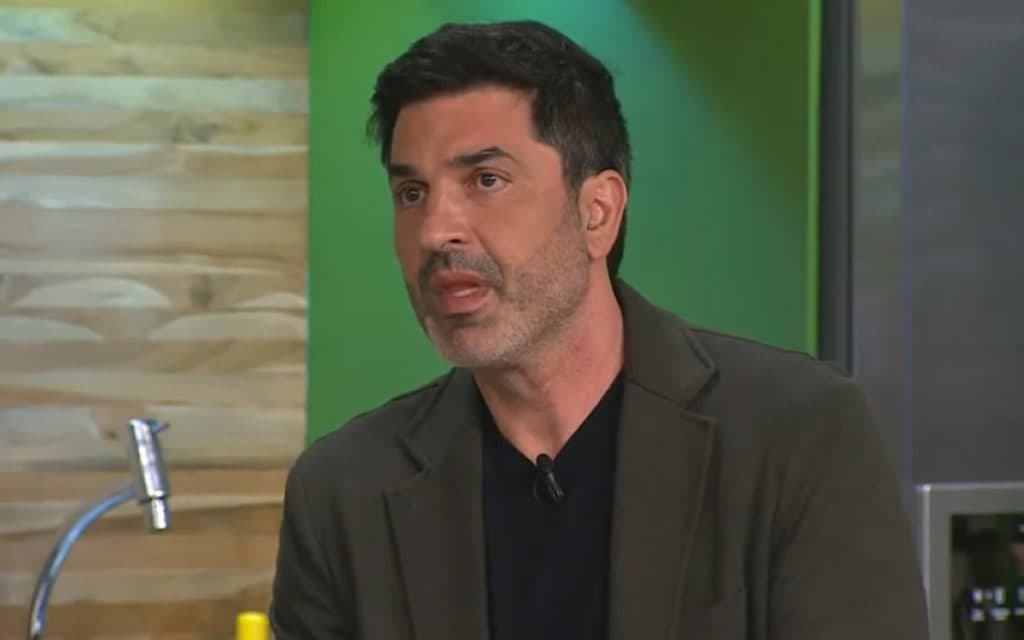 Edu Guedes vê desespero de equipe ao vivo, intervém sem piedade e expõe caos: "Vejo o pessoal se matando"