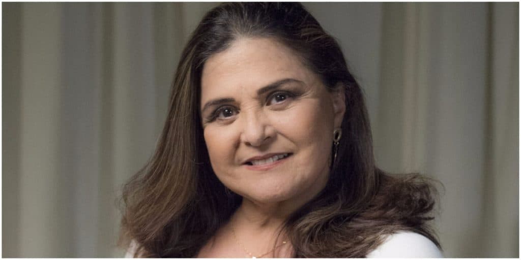Elizangela choca ao dizer que vacina é 'penetração forçada'