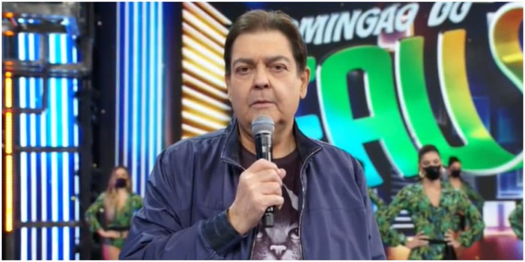 Faustão interrompe Domingão e fala sobre Fátima