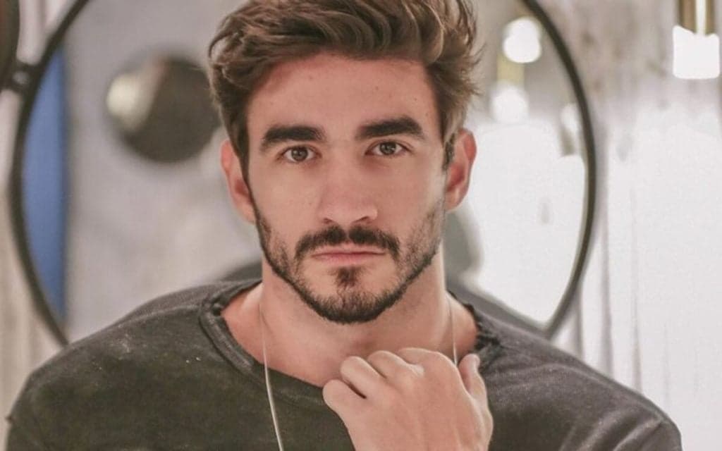 Guilherme, do BBB20, tem suposta foto com peru pra fora ereto e foto viraliza: "Veiudo"