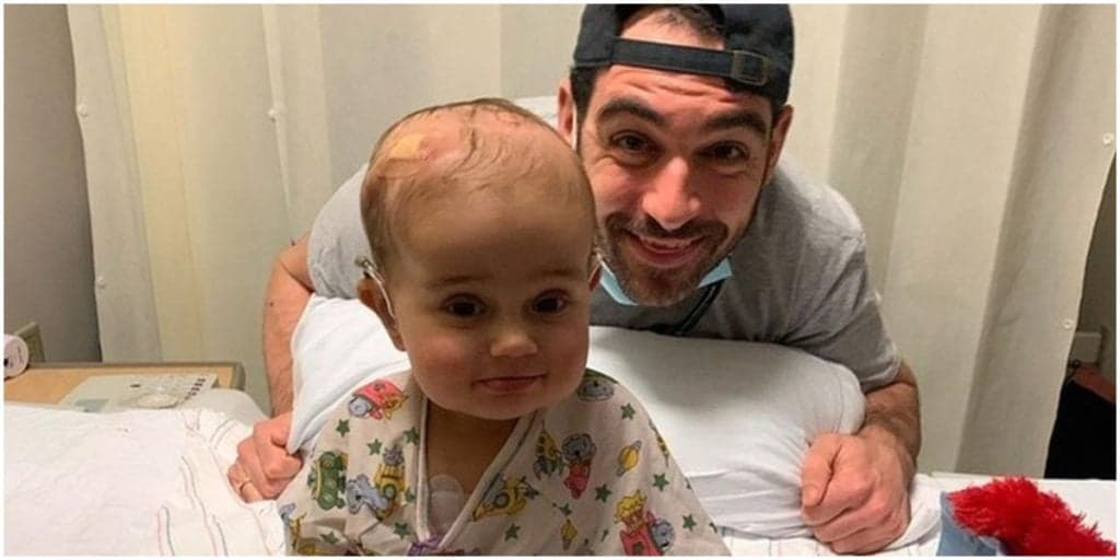Jornalista da CNN lamenta morte da filha de nove meses: "Faleceu nos meus braços''