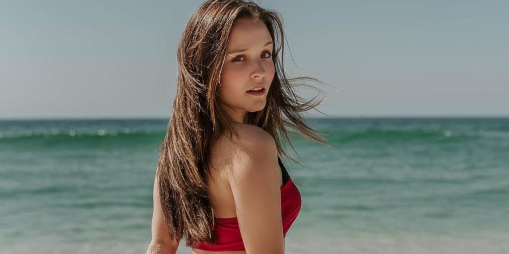 Larissa Manoela adota cachorro com Luisa Mell, faz estardalhaço, mas acaba doando o animal vira-lata