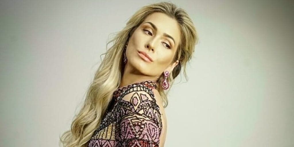 Lívia Andrade contra-ataca em escândalo, é acusada de ficar com homem casado e notas fiscais se espalham