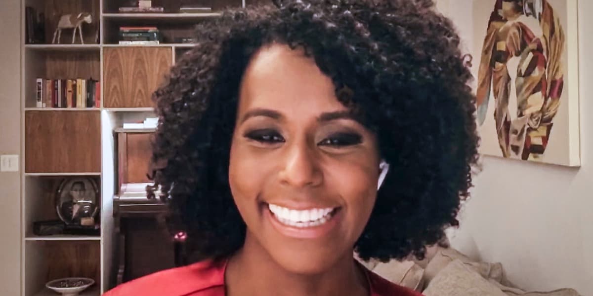 Maju Coutinho comanda o "Jornal Hoje" (Foto: Reprodução/TV Globo)