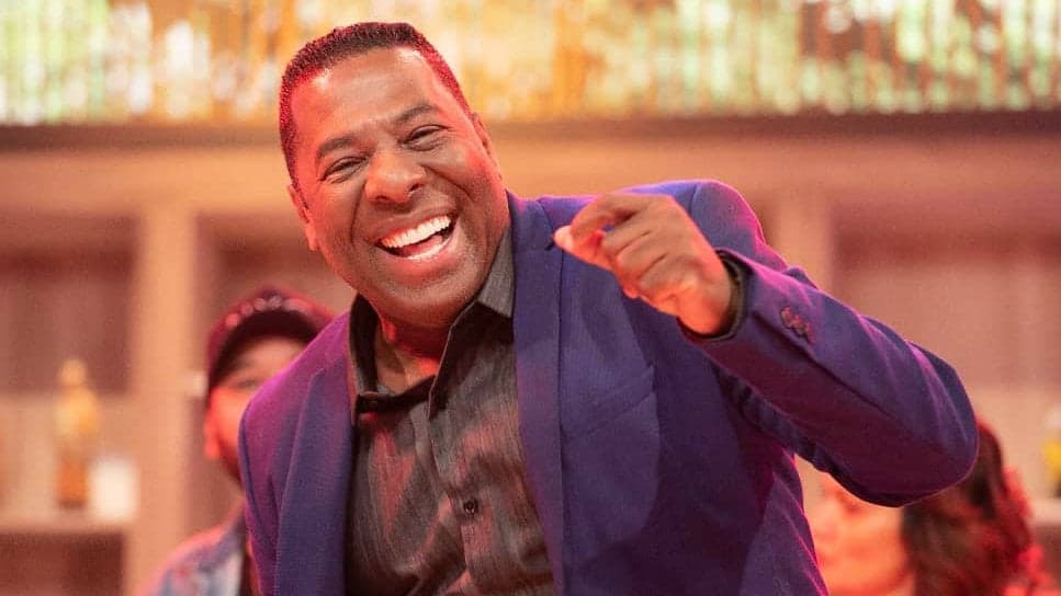 RedeTV! se enfurece com Netinho de Paula, demite apresentador e bate o martelo sobre venda da emissora