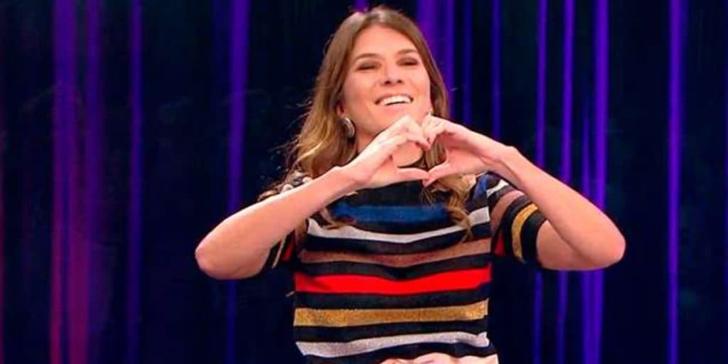 Rebeca Abravanel volta às redes e publica foto com irmãs