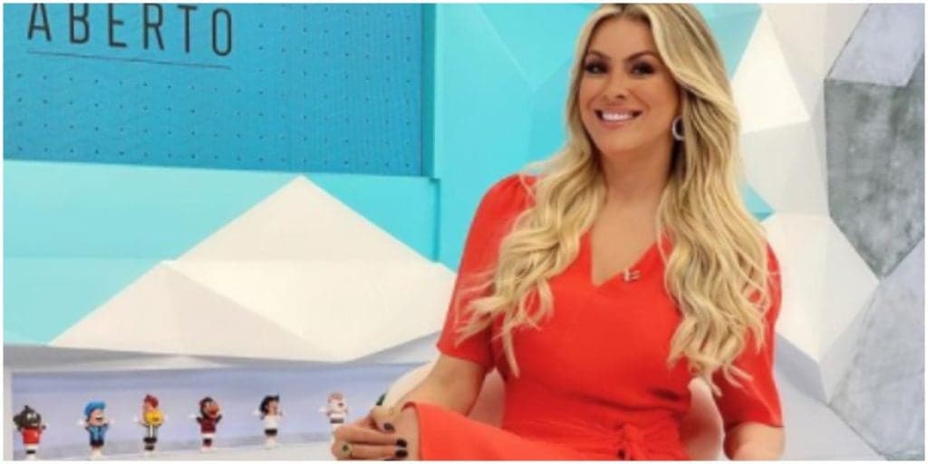 Renata Fan se emociona com despedida de ídolo