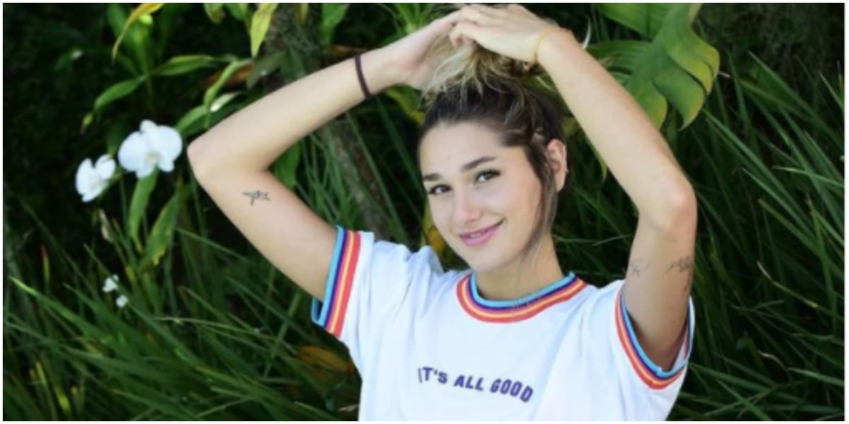 Sasha Meneghel expõe declaração para namorado e aparece beijando rapaz (Foto: Reprodução)