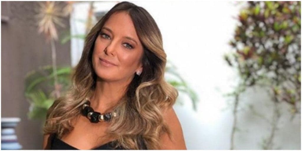 Ticiane Pinheiro surpreende no Hoje em Dia e posta foto para marcar último dia do ano