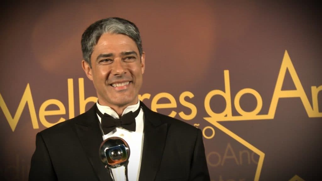 William Bonner e esposa surgem em cliques despojados
