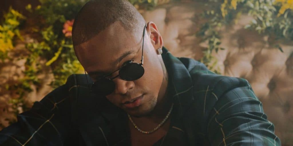Léo Santana chama atenção com novo foto em rede social