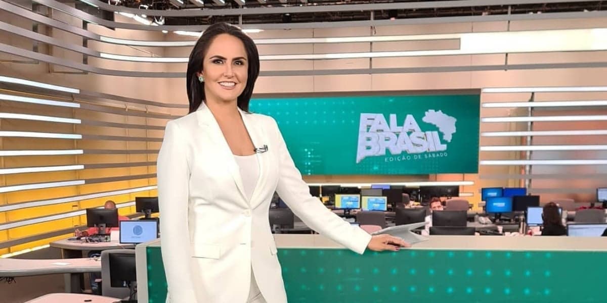 Carla Cecato abre o jogo sobre vida íntima nas redes sociais (Reprodução) Carla Cecato abre o jogo sobre vida íntima nas redes sociais (Reprodução)