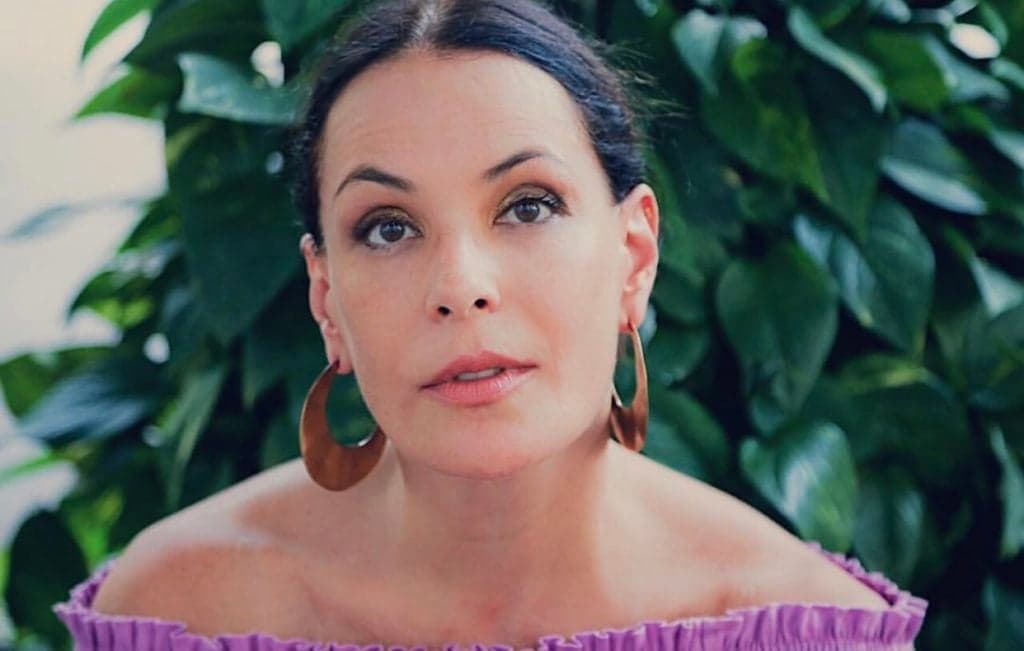 Carolina Ferraz retorna ao comando do Domingo Espetacular