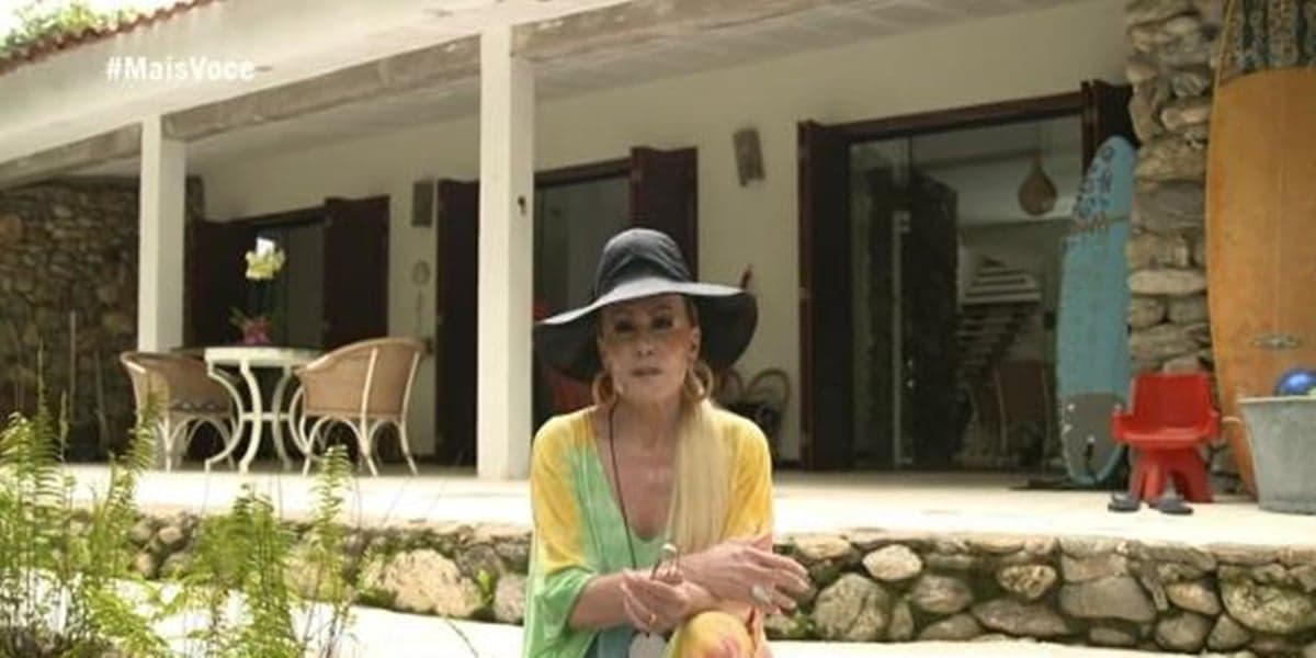Ana Maria Braga mostrou casa na praia de Maresias, no litoral norte de São Paulo, no "Mais Você" (Foto: Reprodução/TV Globo)