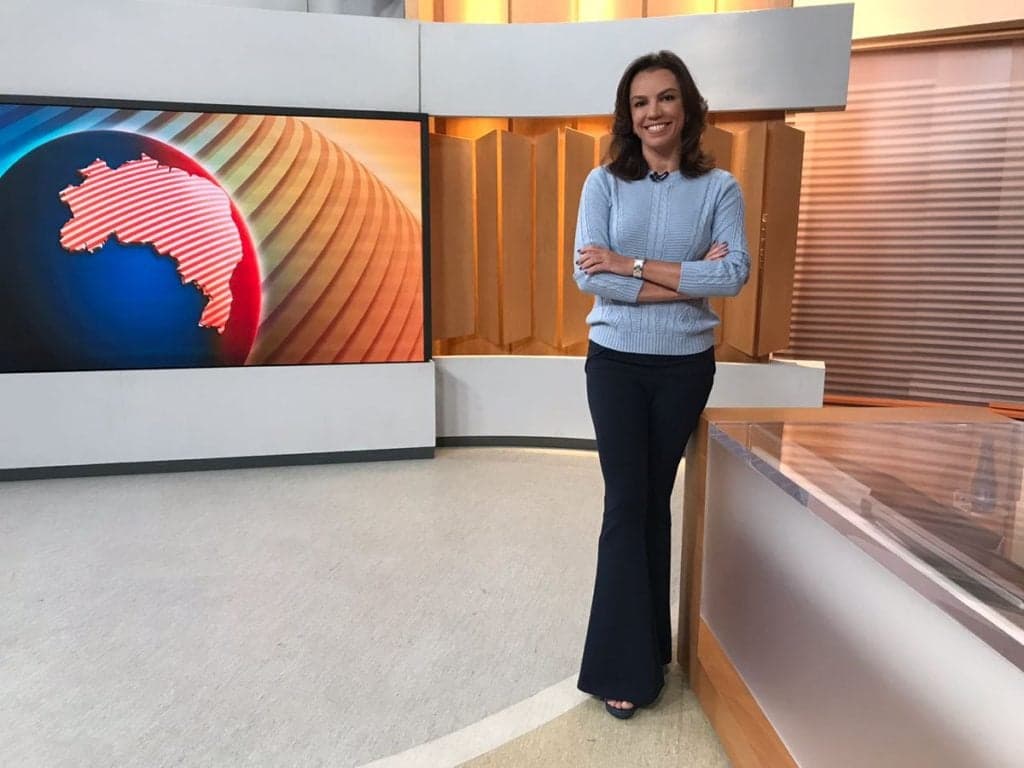 Ana Paula Araújo após ser tirada da Globo, retorna ao Bom Dia Brasil, e detona suspensão: "Preciso ficar aqui?"