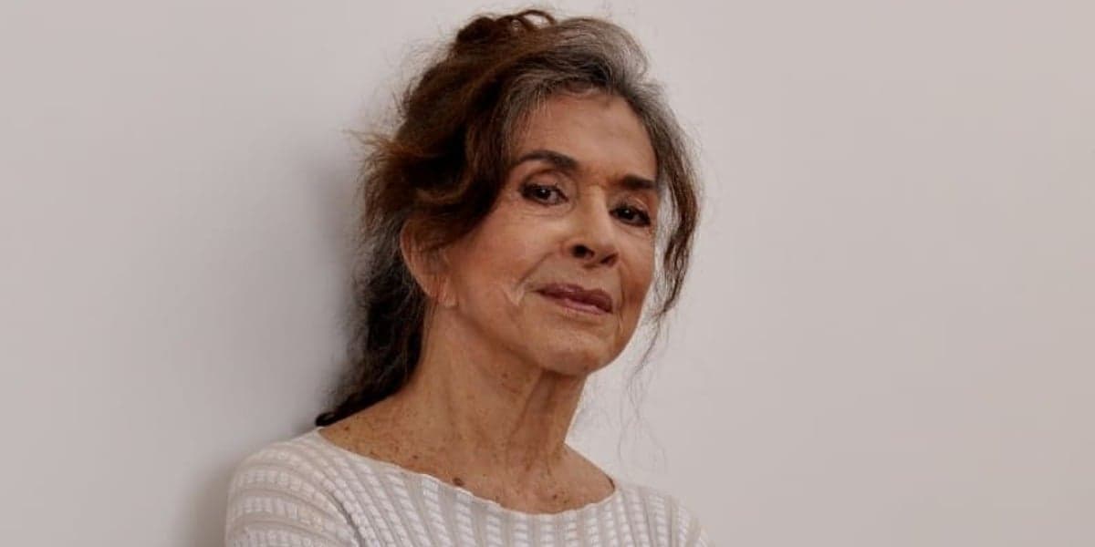 Atriz Betty Faria revela reação sobre cantadas na web e conta sobre loucura de amor - Foto: Reprodução/Instagram Atriz Betty Faria revela reação sobre cantadas na web e conta sobre loucura de amor - Foto: Reprodução/Instagram