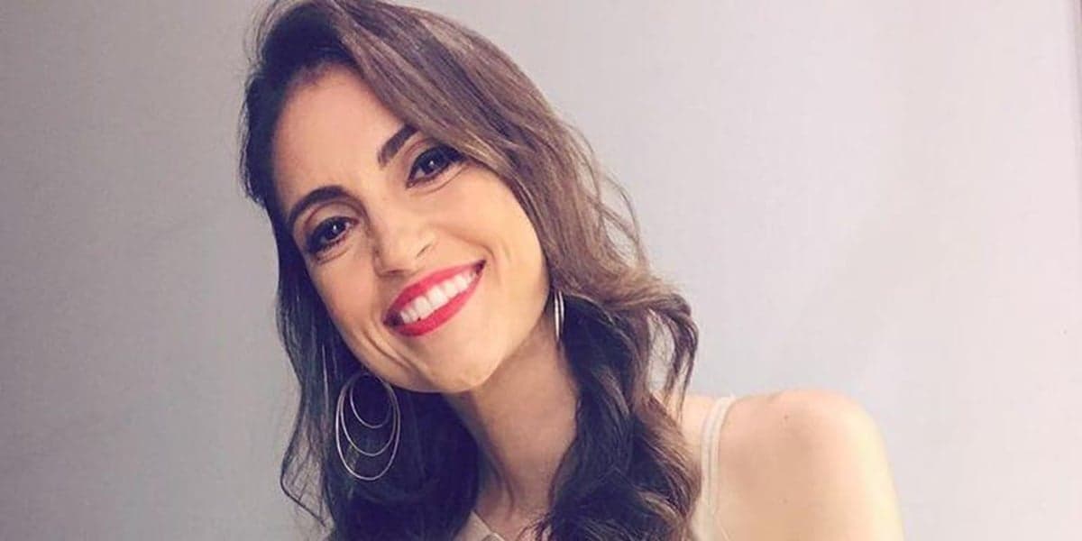 Apresentadora terá programa nas manhãs do SBT (Foto: Reprodução)