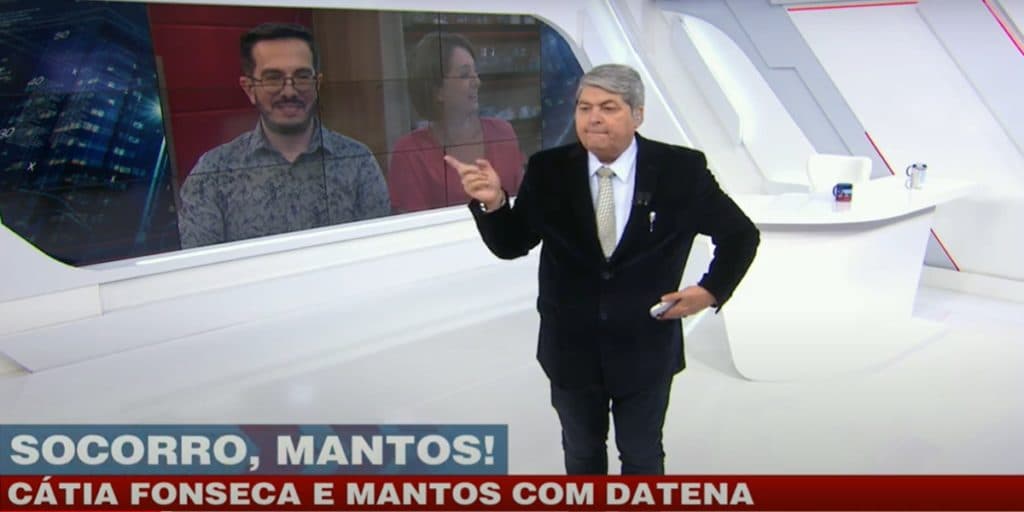 Datena interrompe Catia Fonseca ao vivo após chegar notícia às pressas de tragédia na Band: “Muita destruição”