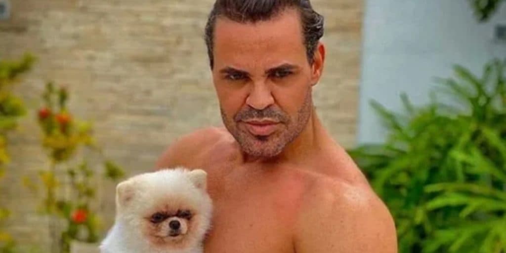 Eduardo Costa, após ser chamado de gay, se assume de vez e tem namoro secreto com policial descoberto
