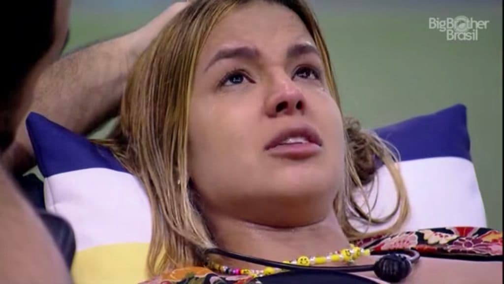 BBB21: Após tudo que aconteceu, Kerline lamenta: "Estou no paredão"