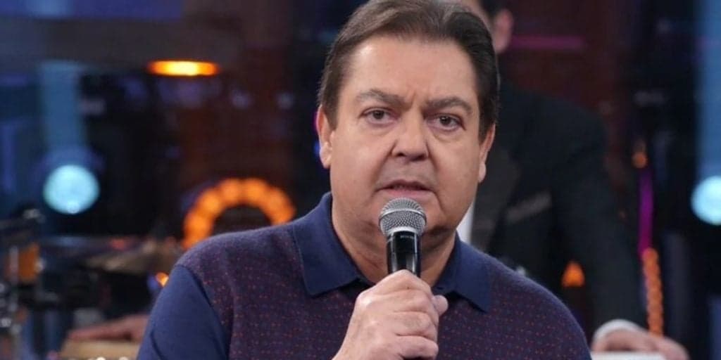 Faustão recebe notícia de morte do ex-colega de trabalho