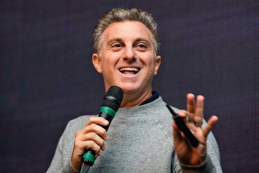 Luciano Huck se despede de 2020 com foto em família