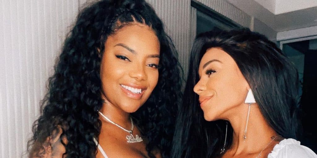 Brunna Gonçalves surge atracada com Ludmilla em "papai e mamãe" e deixa público assustado: "Pu*taria"