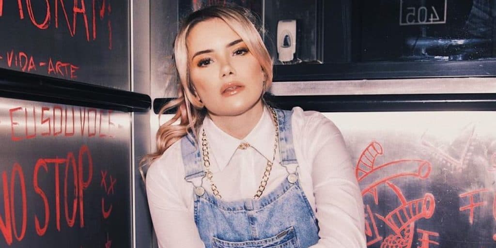 Marcela Mc Gowan assume romance com cantora sertaneja e se declara: "É delicioso te ter"
