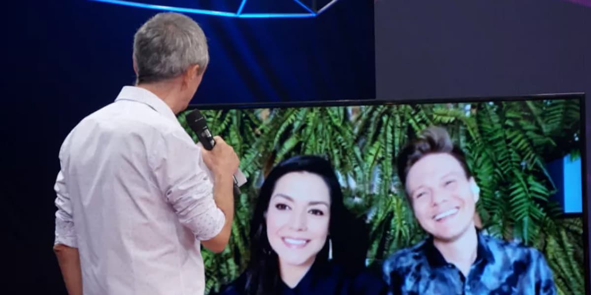 Michel Teló e Thais Fersoza no programa Altas Horas - Foto: Reprodução/Globo