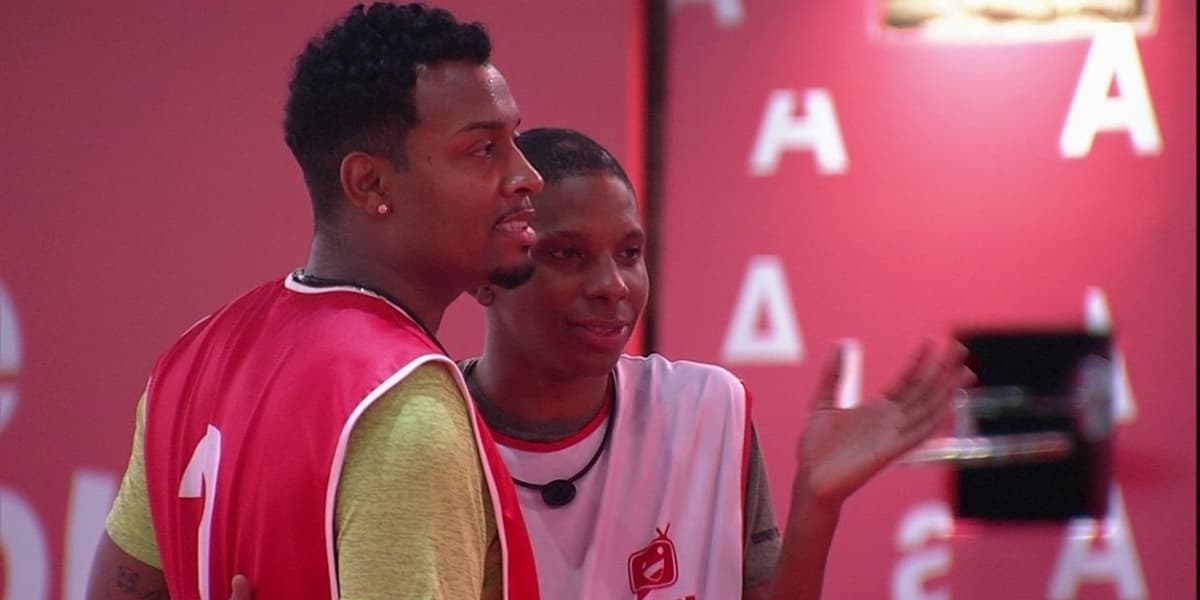 Dupla vencedora da primeira prova (Foto: Reprodução)