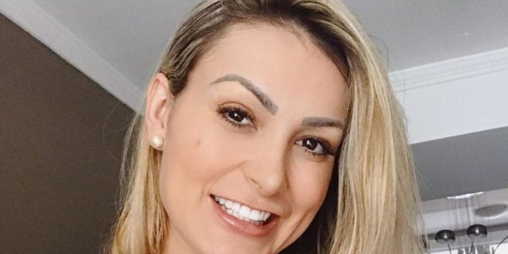 Andressa Urach coloca vergonha no bolso, expõe intimidade e detalha primeira vez: "Foi maravilhoso"