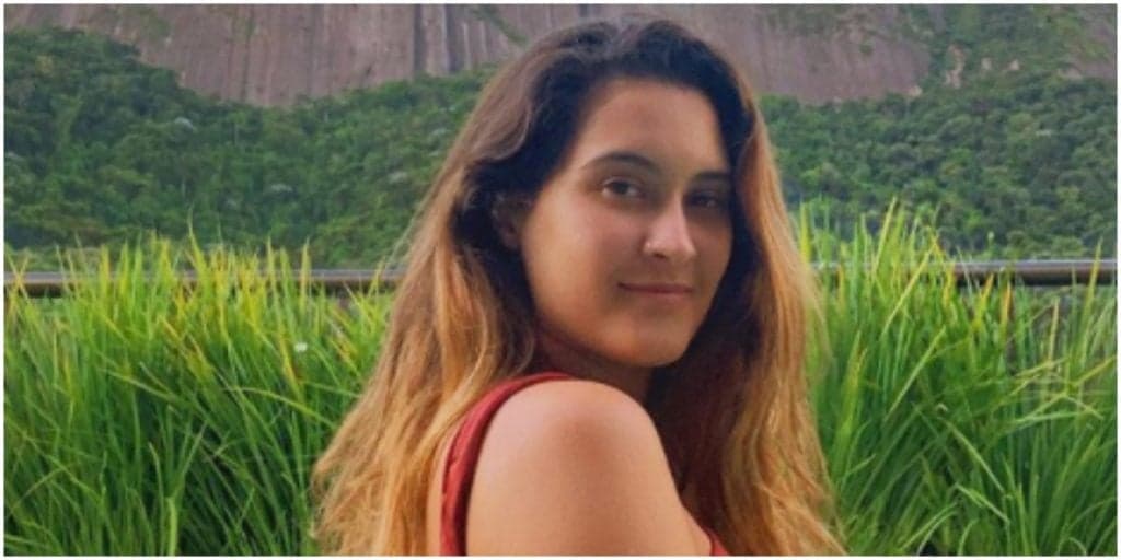 Bia Bonemer esclarece rumores sobre relacionamento com outra mulher