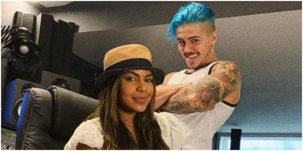 Biel e Tays Reis posam segurando teste de gravidez e fazem anúncio estrondoso: "Venha logo''