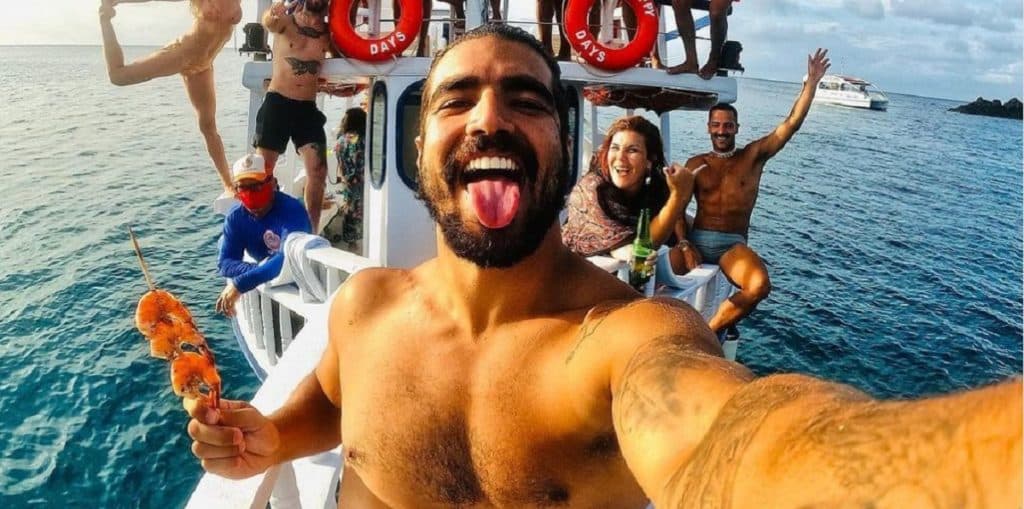 Caio Castro mostra aglomeração com Grazi em comemoração a seu aniversário: "Turminha do fique em casa"