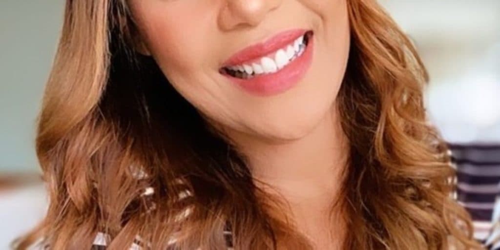 Cantora gospel sofre grave acidente de carro, é internada às pressas na UTI e estado preocupa: "Orem"