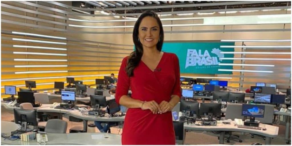 Carla Cecato, após choro desesperado ao falar de sua saída da Record, explode com novo desabafo: "Difícil demais''