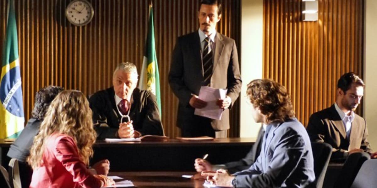 Ester e Alberto terão um novo encontro no tribunal (Foto: Reprodução)