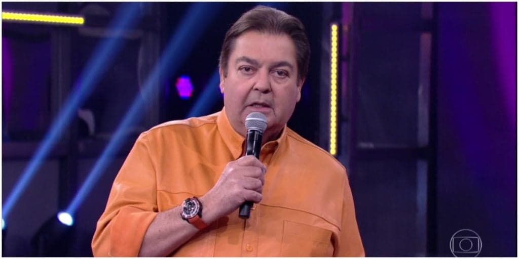 Daniel canta músicas de Roberto Carlos no quadro Ding Dong