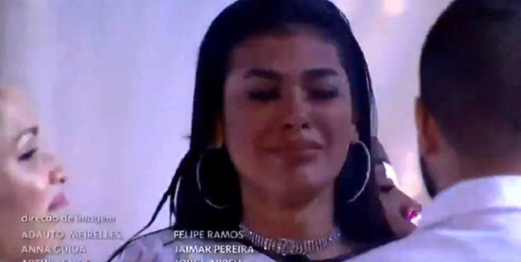 BBB21: Brothers se emocionam na primeira festa com surpresas, fogos de artifício e Paulo Ricardo