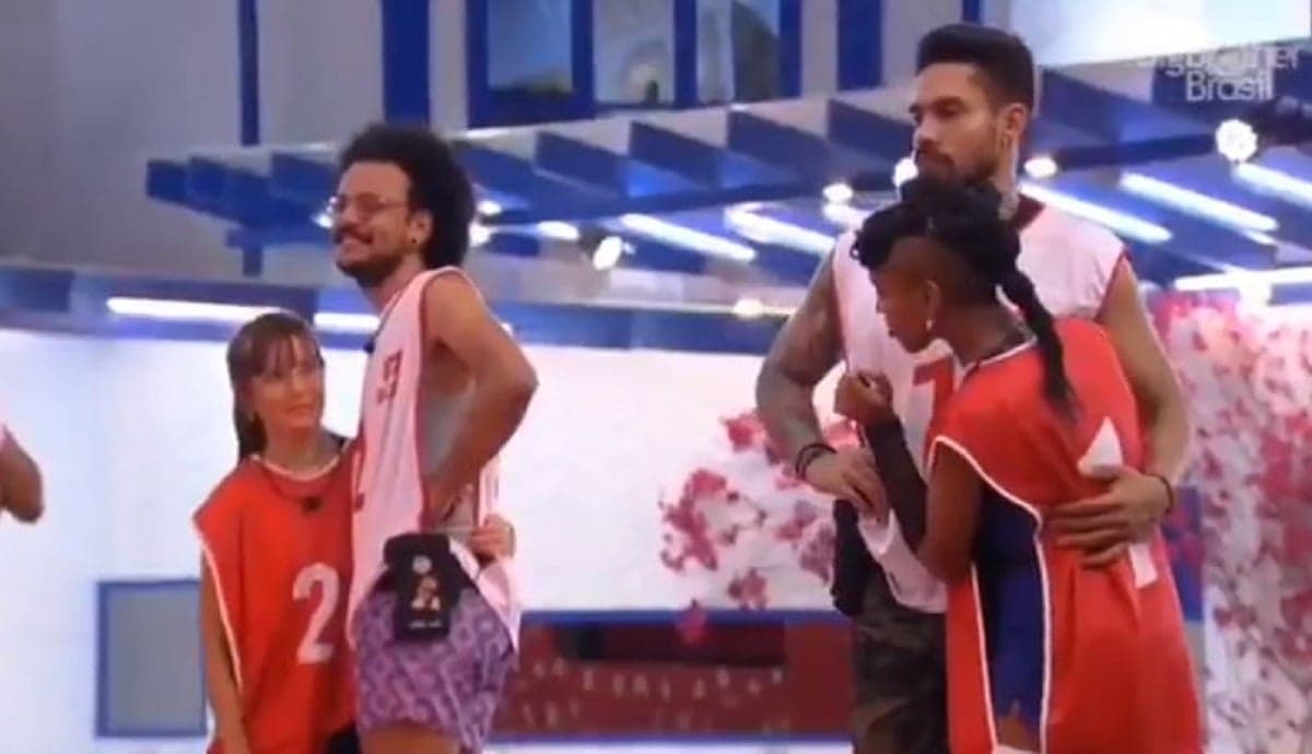 Karol Conká explicou no BBB21 porque não canta seu hit mais (Foto: Reprodução) Karol Conká explicou no BBB21 porque não canta seu hit mais (Foto: Reprodução)