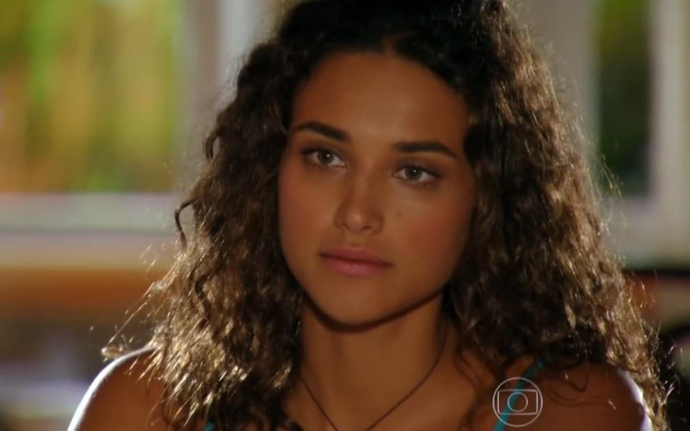 Flor do Caribe: Taís visita Hélio na cadeia e fica intrigada com atitude do ex: "Ia me dar uma vida de rainha"