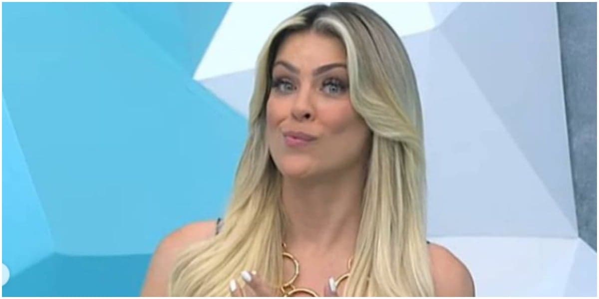 Renata Fan estava radiante após triunfo e mandou recado para Denilson após saída dele (Foto: Reprodução)
