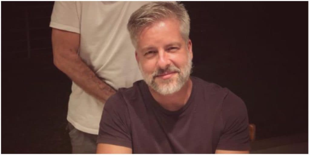 Victor Chaves, após tentar reconciliação com ex-mulher, assume em textão: "Ainda não compreendem as razões"